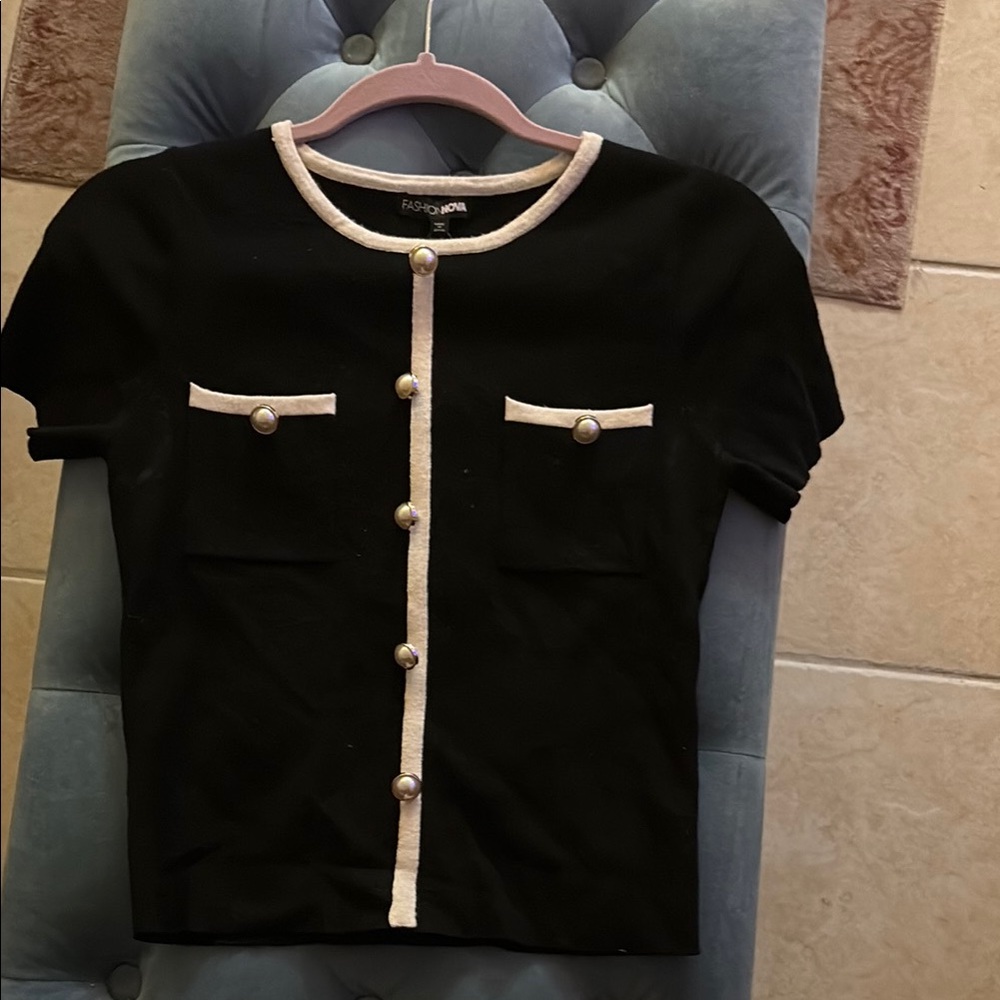 Fashion Nova Black and White Button Down Shirt